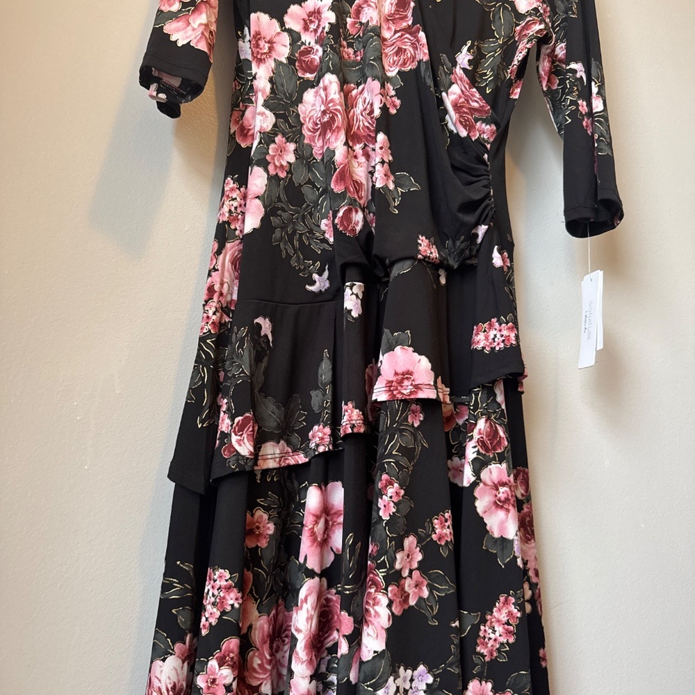 Signature by Robbie Bee floral ruffle bottom dress - Picture 4 of 7